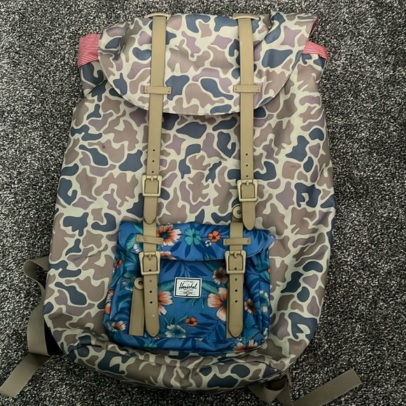 Camo + Hawaiian Floral Herschel Backpack - Picture 1 of 5